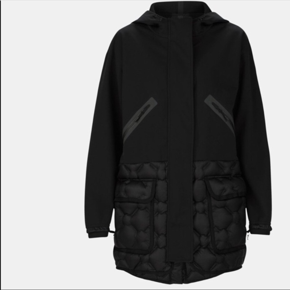 NWT! Under Armour Black Winter Coat. Size Medium. - Picture 3 of 8